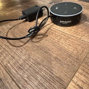 Amazon Echo Dot in Black with Charger